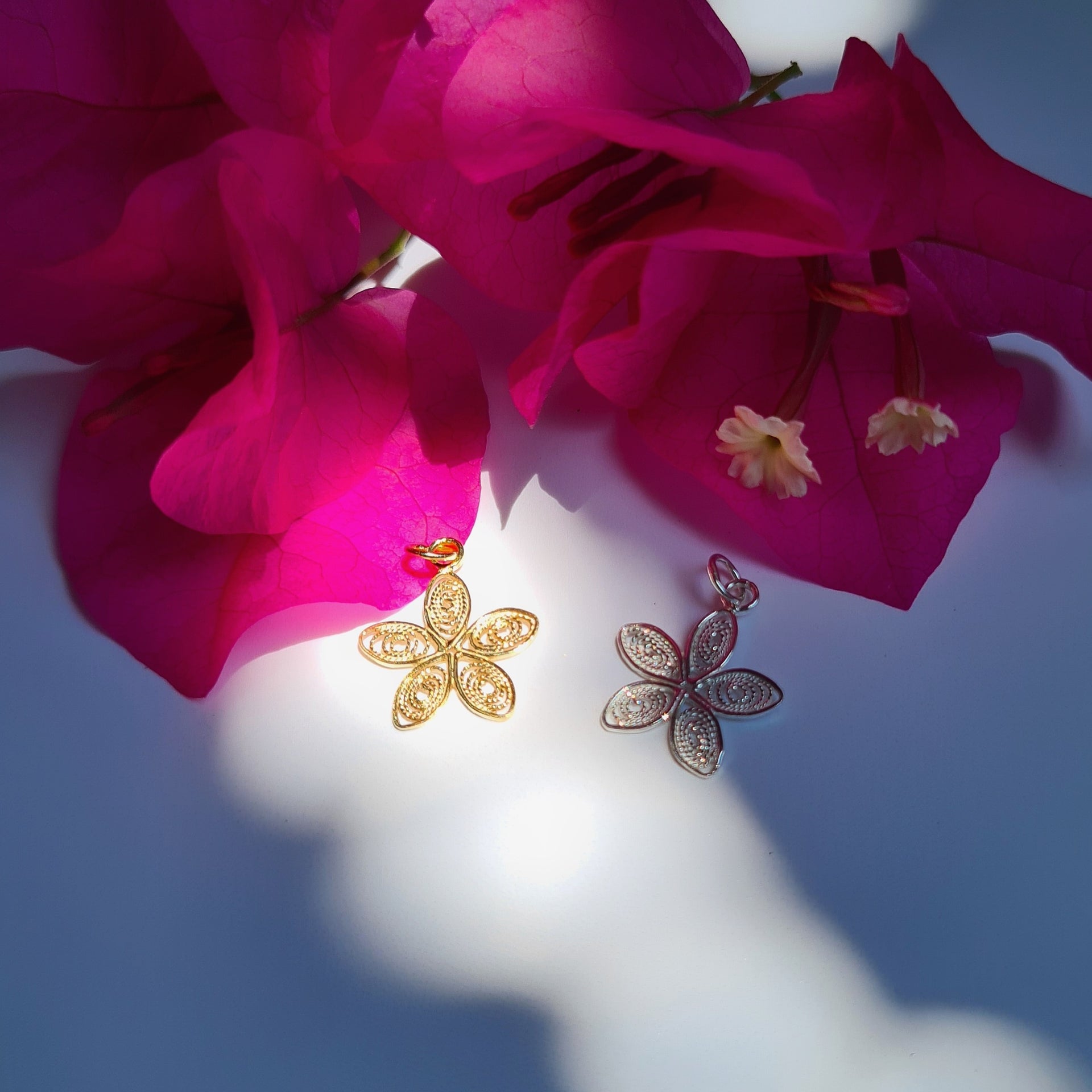 Charm Jazmín Oro