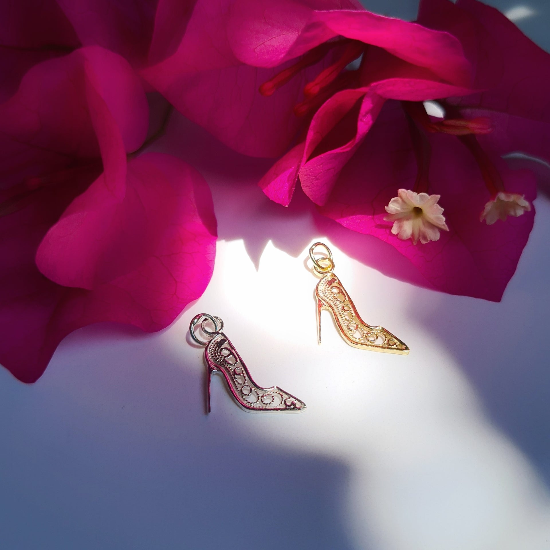 Charm Tacón Oro